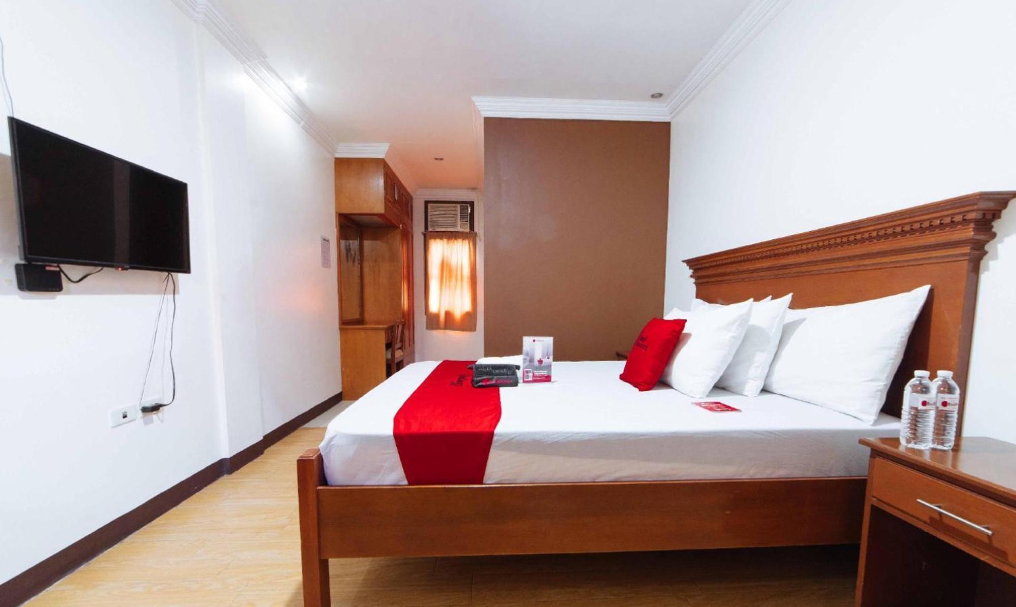 Reddoorz Plus @ Starhomes Olivianville Tarlac City Eksteriør billede