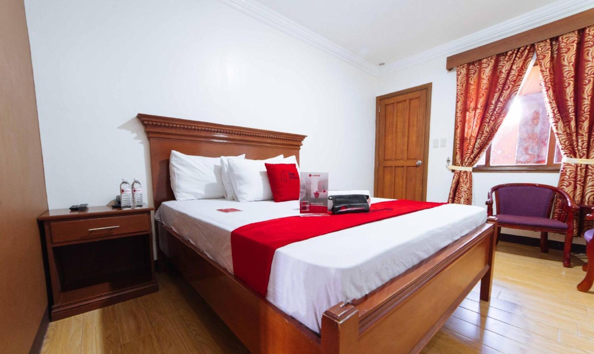 Reddoorz Plus @ Starhomes Olivianville Tarlac City Eksteriør billede