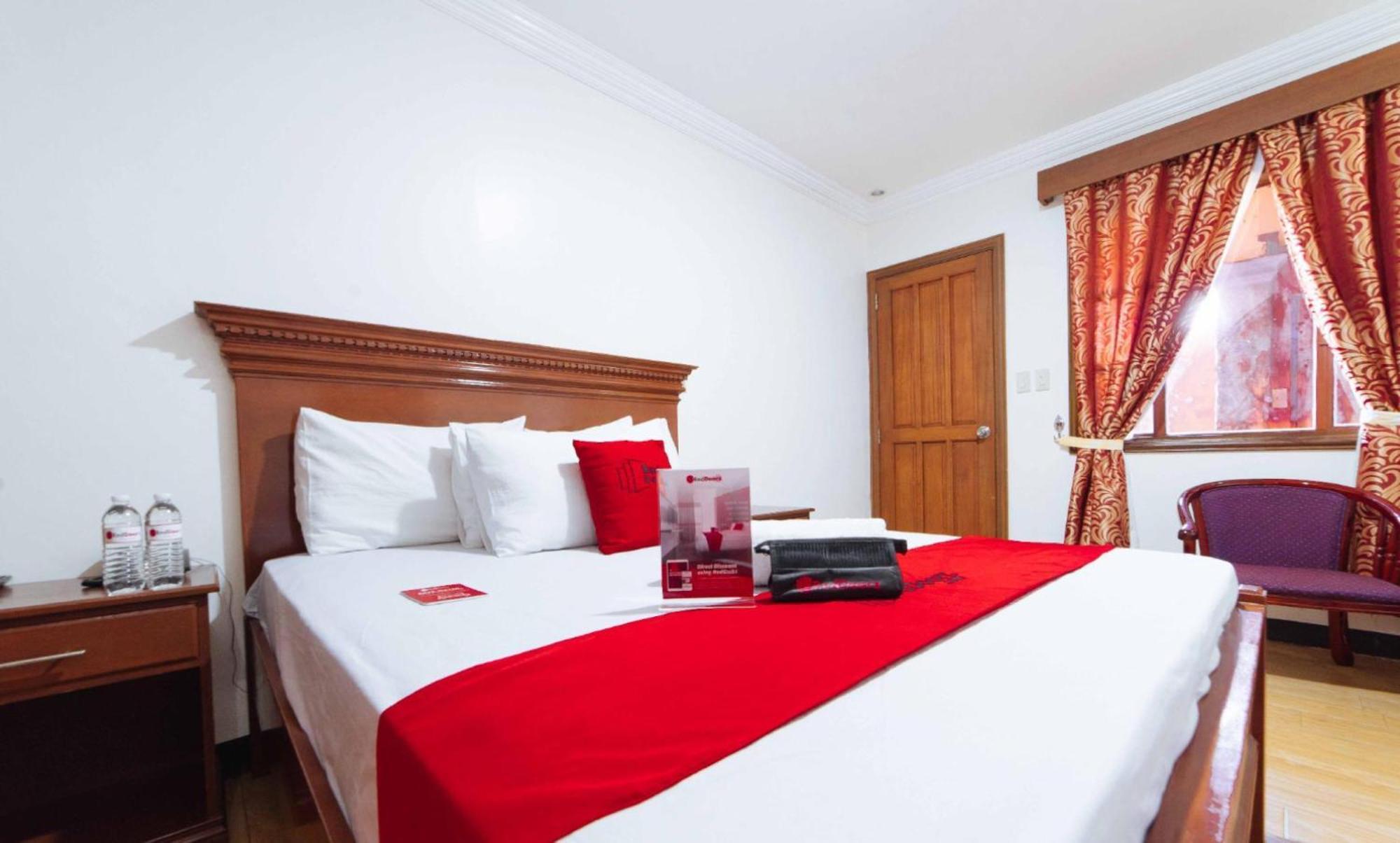 Reddoorz Plus @ Starhomes Olivianville Tarlac City Eksteriør billede