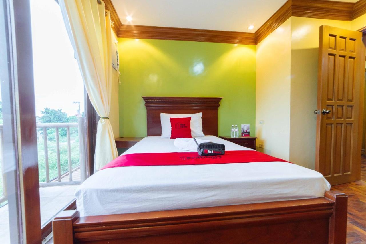 Reddoorz Plus @ Starhomes Olivianville Tarlac City Eksteriør billede