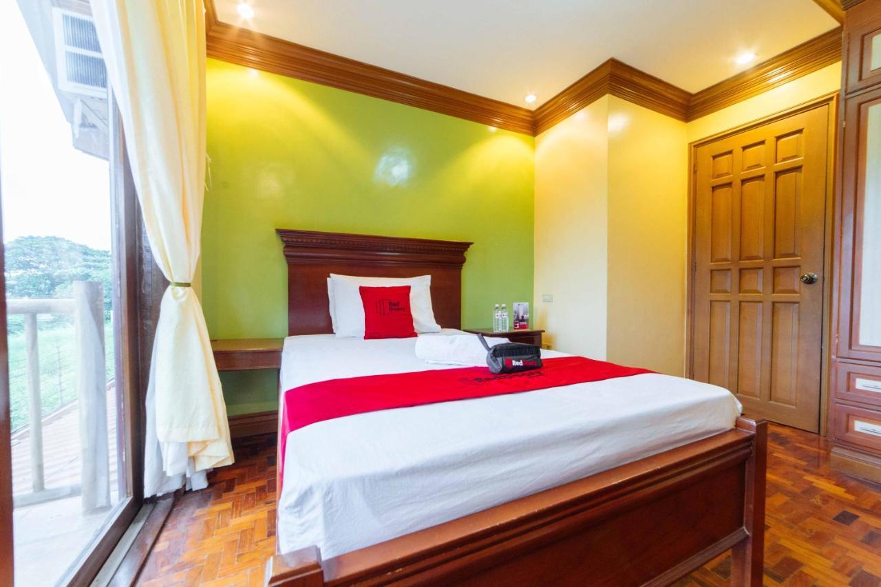 Reddoorz Plus @ Starhomes Olivianville Tarlac City Eksteriør billede