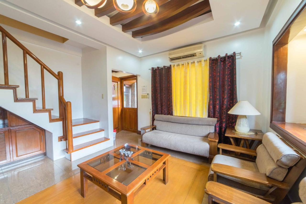 Reddoorz Plus @ Starhomes Olivianville Tarlac City Eksteriør billede